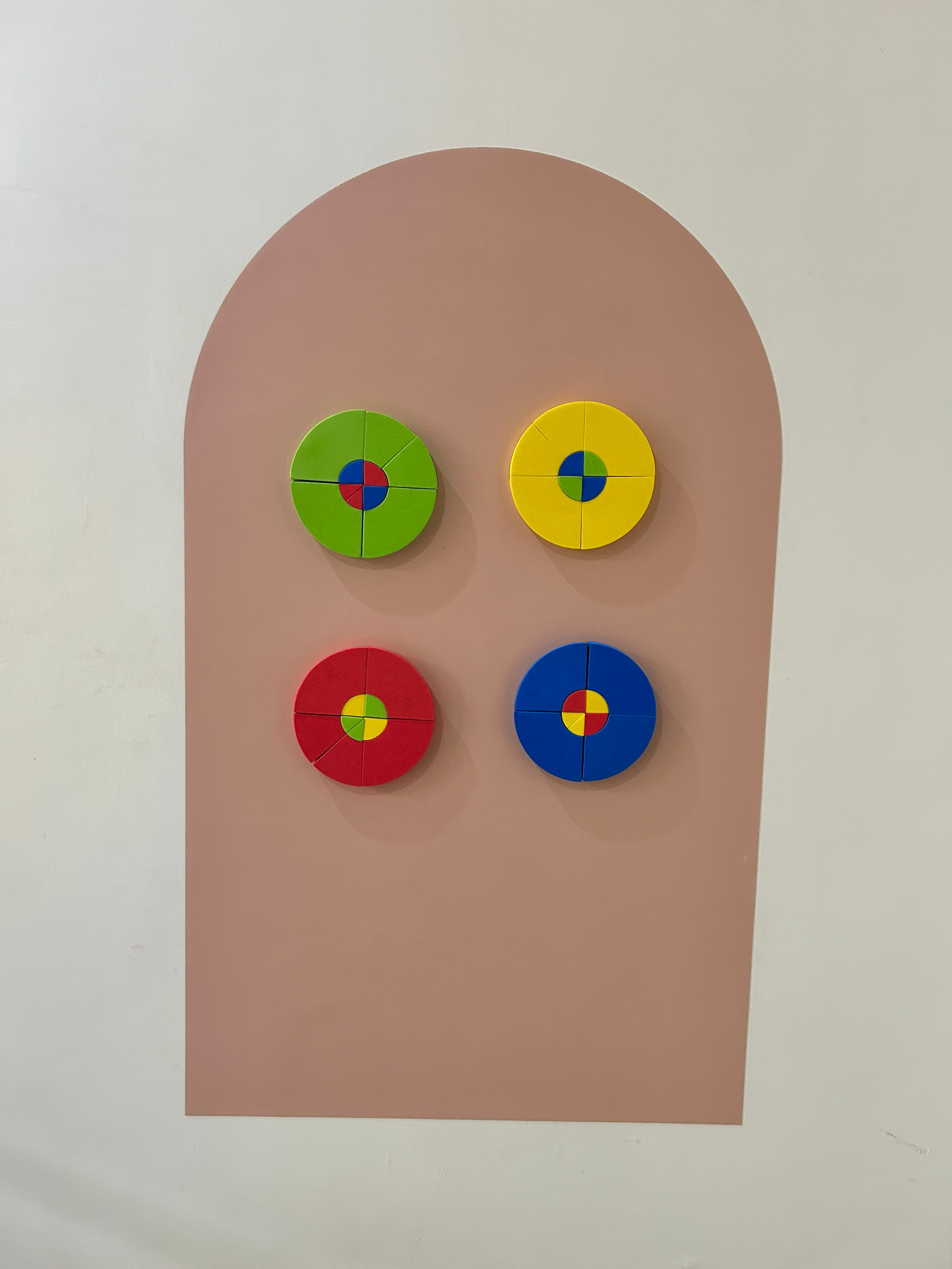 Magnagrams: Chunky Circle Tangrams Set